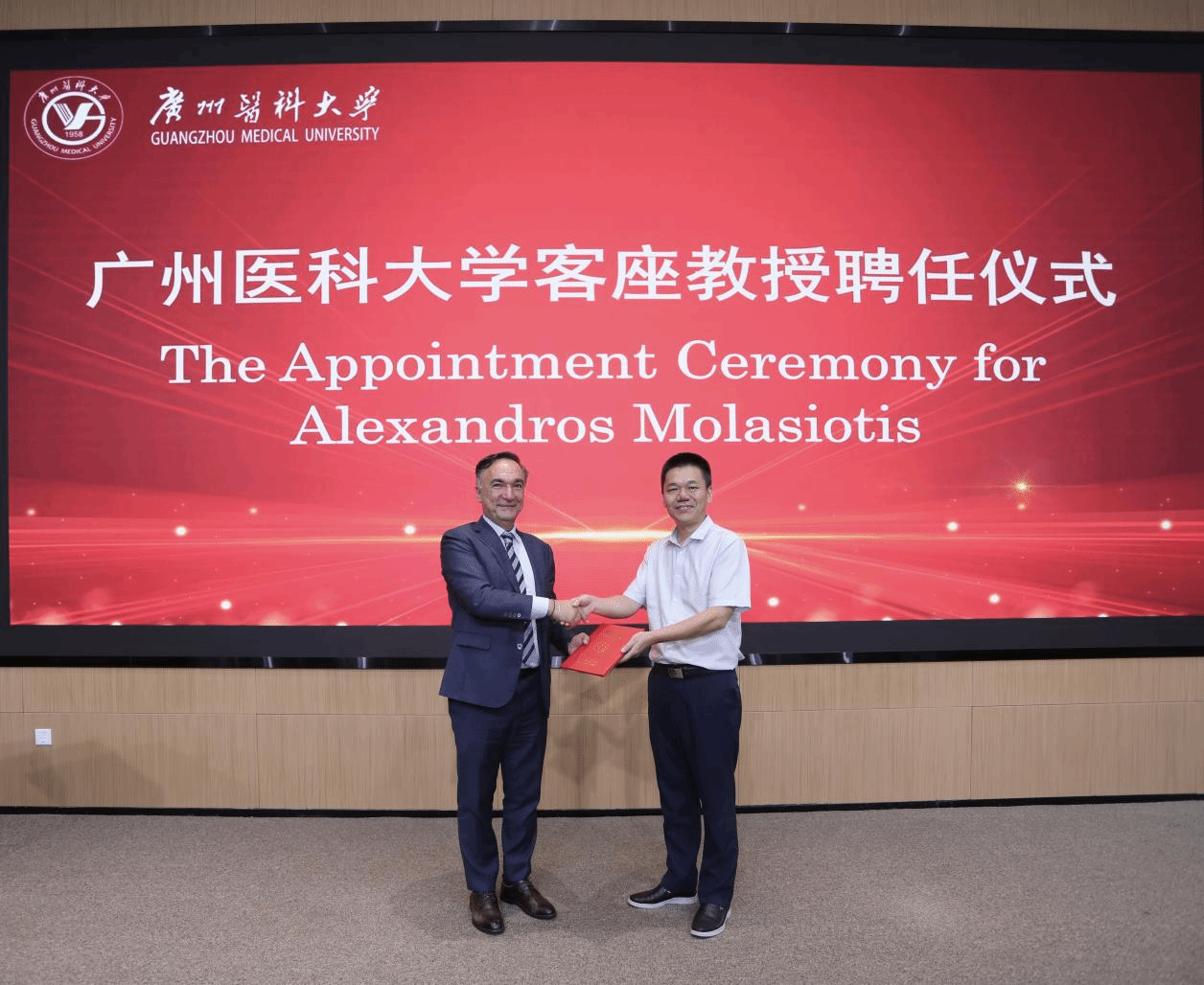 肿瘤护理领域知名学者Alex Molassiotis受聘为自慰视频
客座教授并参与学术研讨